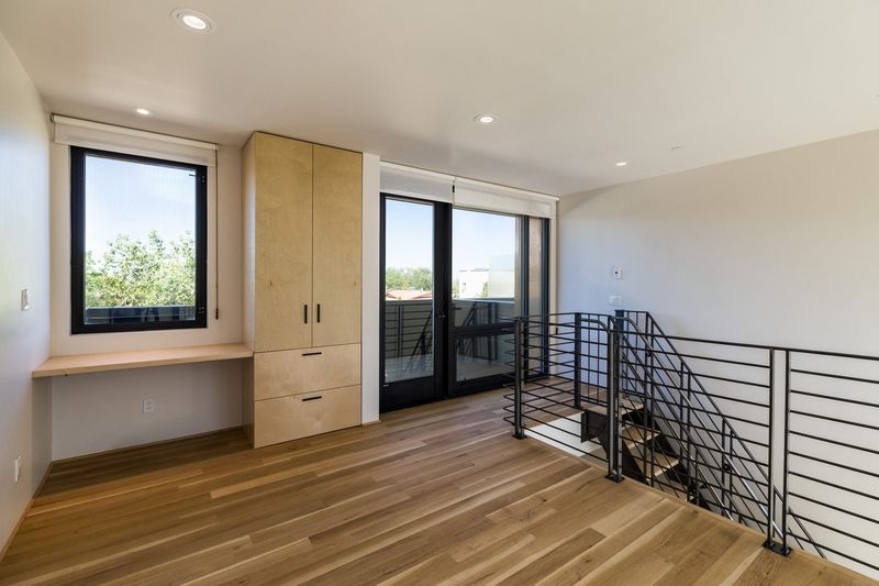 Loft desk